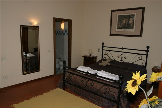 Schlafzimmer mit Bad